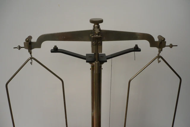 Alte Feinwaage + Gewichtssatz 2mg - 50g, August Sauter, Ebingen 3