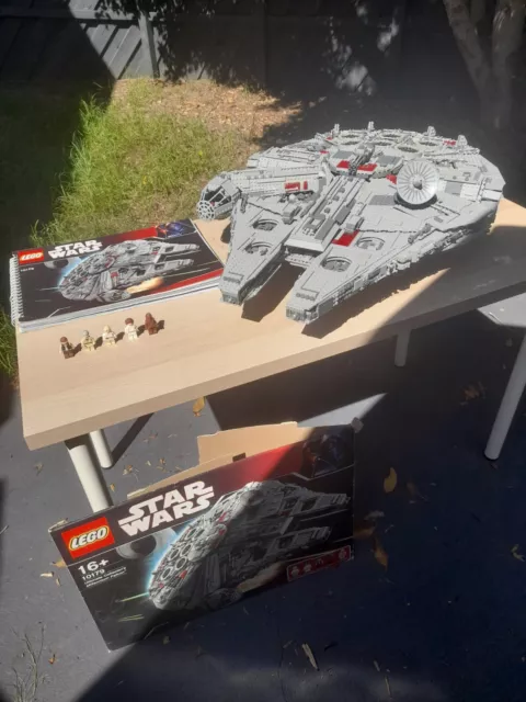 Incredibly Rare Lego UCS Millennium Falcon Star Wars 10179 From 2007!