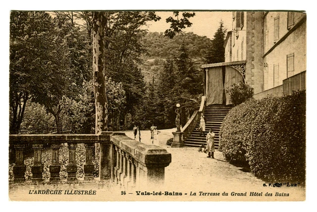 CPA 07 Ardèche Vals-les-Bains La terrasse du Grand Hôtel des Bains