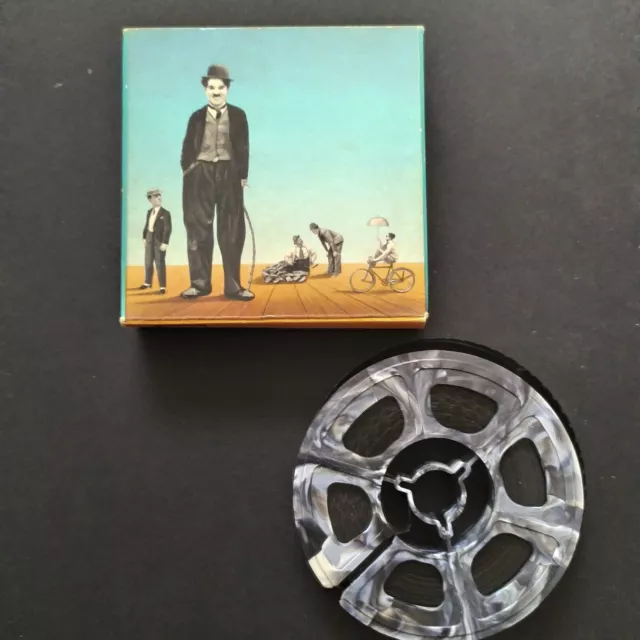 CHARLOT SE DECHAINE - Film super 8 mm Noir et Blanc - FILM OFFICE