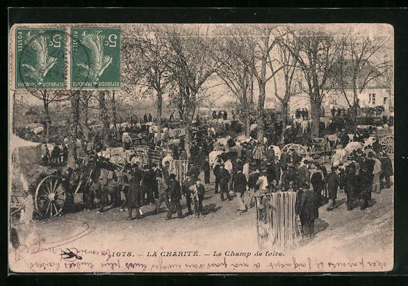 CPA La Charité, Le Champ de foire 1907