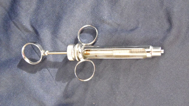 Vintage Ultra-Asept- 3 Ring-Glasspritze 30ml
