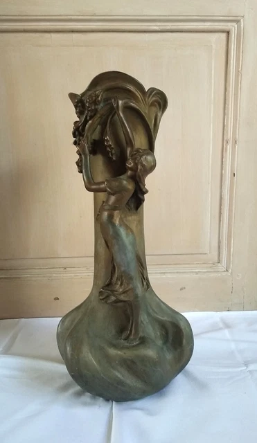 Ancien Grand Vase Art Nouveau en régule femme et feuillage H. 57 cm