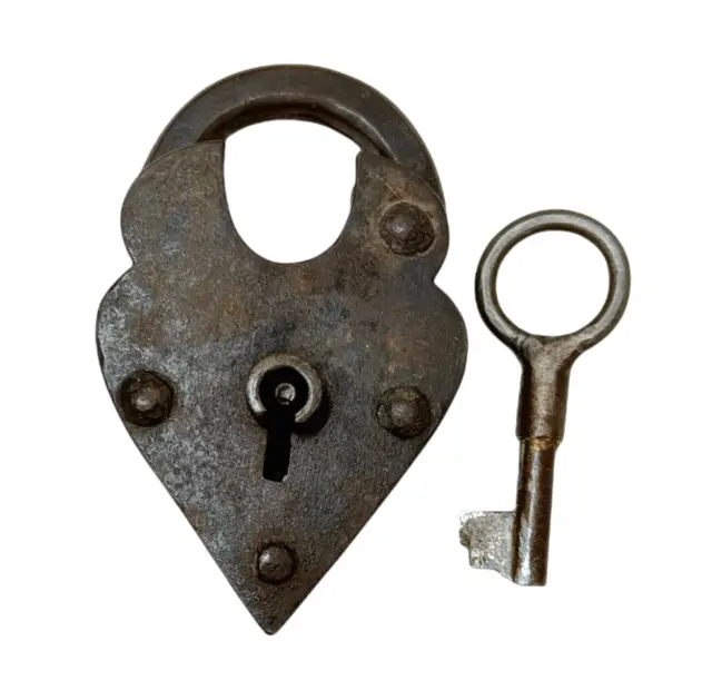 Ancienne serrure et clé en forme de cœur unique en fer lourd solide et... 2