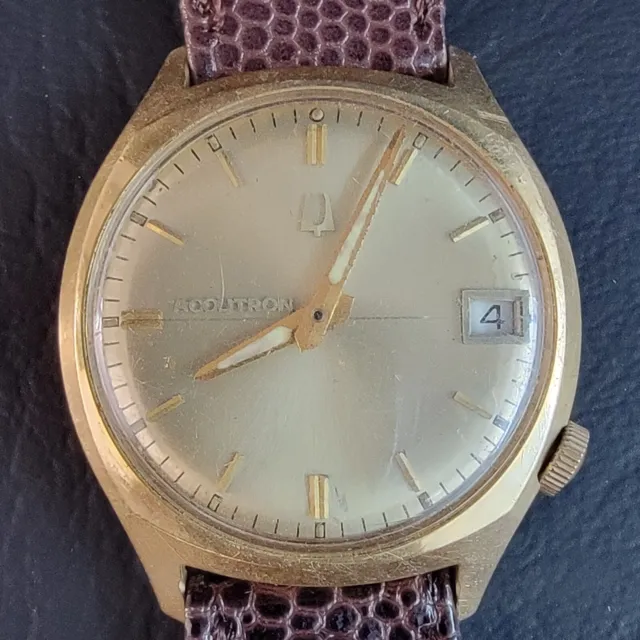 Vintage Bulova Accutron Men's Watch 14k Solid Gold Case 33MM 218D M6
