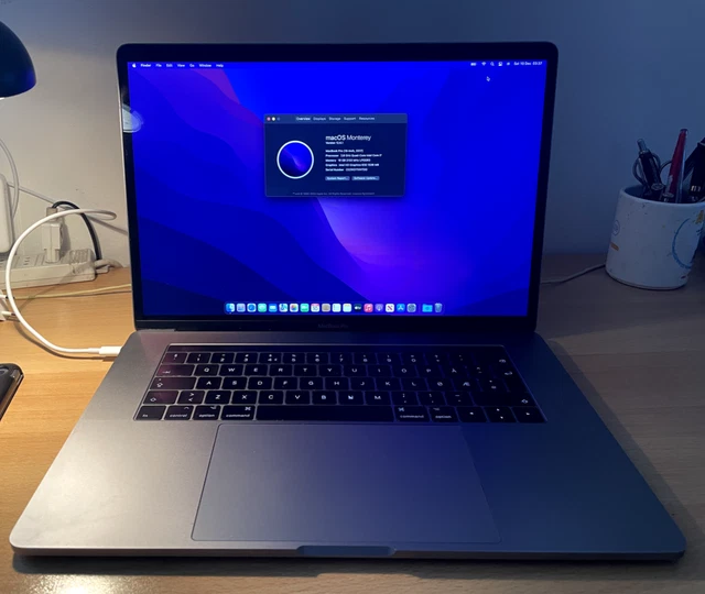 Apple MacBook Pro 15.4" (512GB SSD, Intel Core i7 Quad Core 2,8ghz, 16GB RAM)