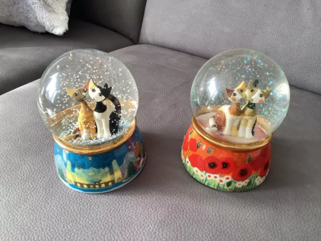 2 Rosina Wachtmeister Schneekugeln mit Katzen 🐈‍⬛ + Spieluhr - 15 cm groß