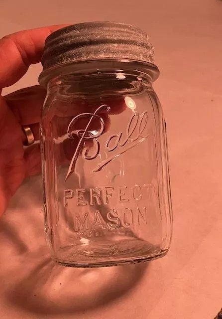 Ball antique Perfect Mason pint jar w/Ball zinc lid