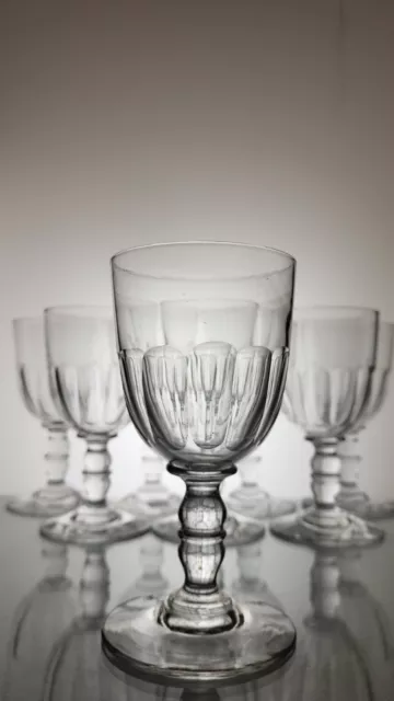 8 verres eau / vin en cristal XIXème Forme Gondole côtes plates 2