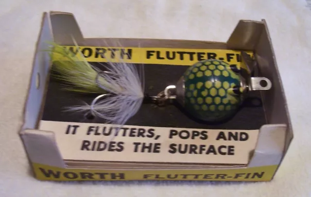 Vintage Worth flutter Fin Fishing Lure Wooden it Flutters Pops and Rides  the Surface 