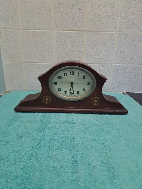 Vintage Wooden Art Deco Mantlepiece Mechanical Wind up Clock / Working