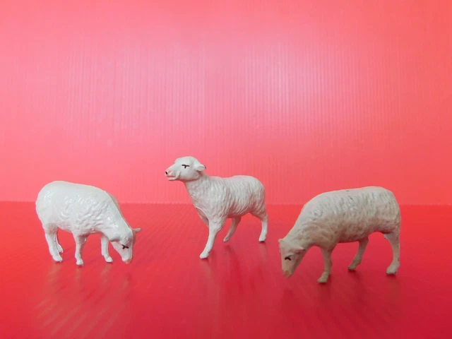 Plomb Creux : Bf /  La Ferme :   Bel Ensemble De  3  Moutons