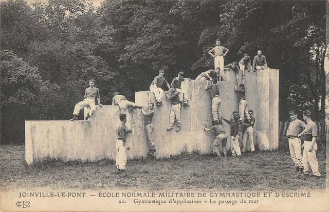 Cpa 94 Joinville School Of Gmnastics Le Passage Du Mur