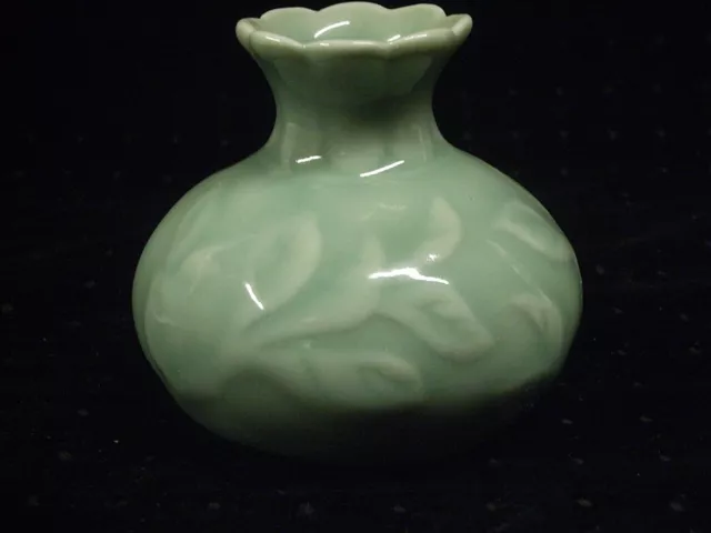 Ancien Vase Miniature Porcelaine Asiatique Vert Celadon Chine Chinese Vietnam