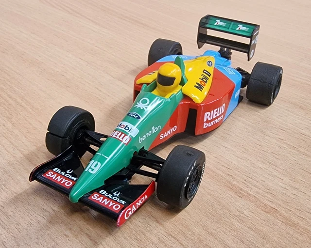 Scalextric - Slotcar 4 Rectas, 8 Curvas, 1 Coche Nuevo En Caja   Sin Estrenar 1 Coche Completo En Perfectas