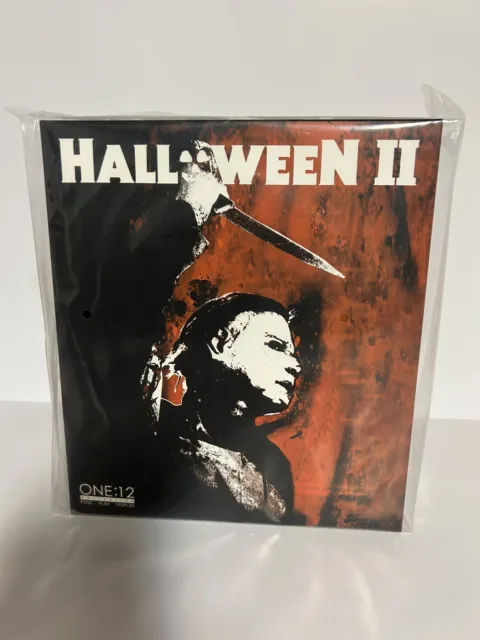 Mezco Toys One: 12 Collective Halloween Michael Myers Action Figure 2