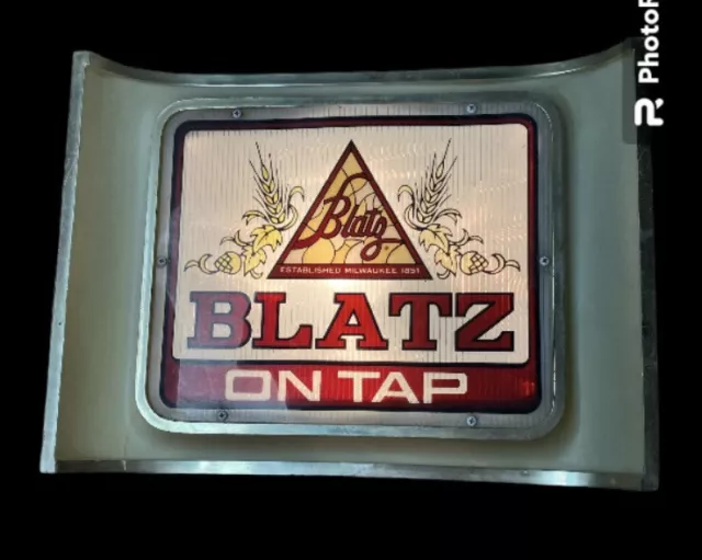 VINTAGE BLATZ ON TAP 1980’s LIGHT UP SIGN HEILEMAN BREWING SEE PICS FOR DES