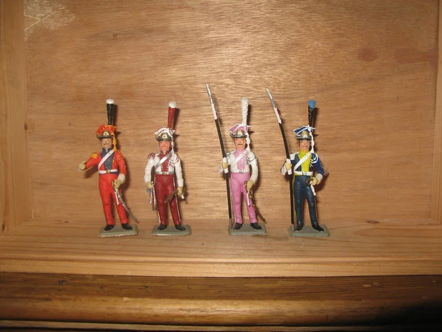 FIGURINE STARLUX GENDARME en grande tenue 1er Empire Napoléon Toy