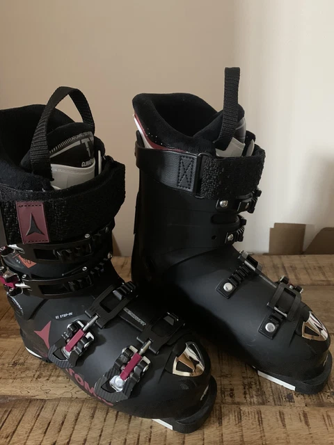 ATOMIC HAWX MAGNA 90 Womens ski boots size 24 24.5 130.00