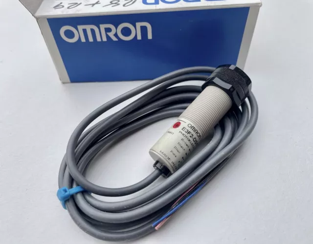 Omron E3F2-Ds10B4-N Sensore Fotoelettrico Stock #S2652