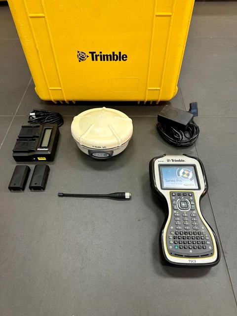 TRIMBLE R8-2 GNSS Rover Receiver 450 - 470 MHz UHF Radio - TSC3 Survey ...