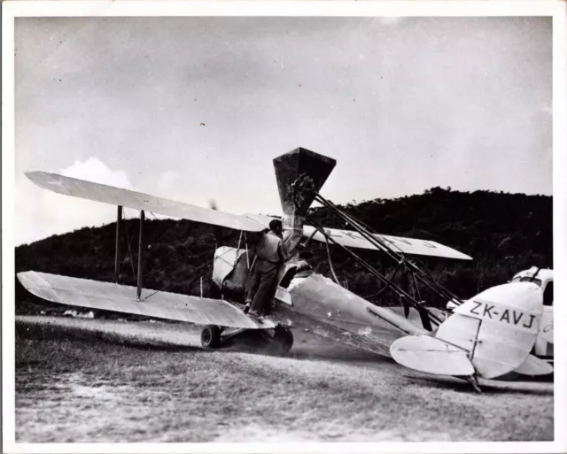 De Havilland Tiger Moth Zk-Avj New Zealand Crop Dusting Large Vintage Photo 1965