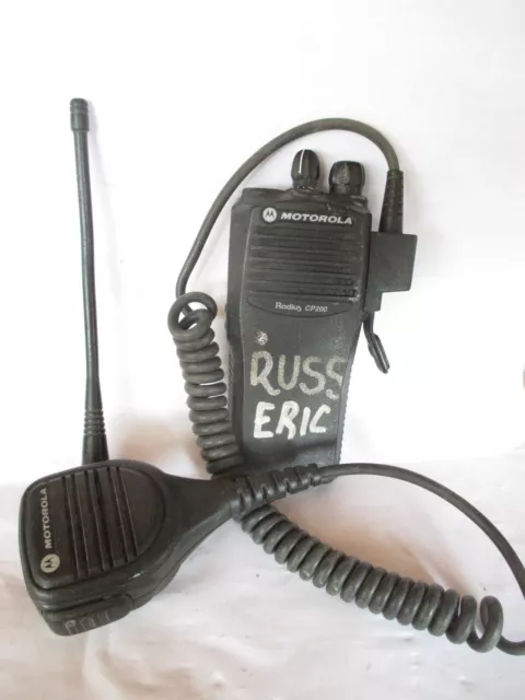 Motorola AAH50RDC9AA2AN  CP200 438-470 MHz 16 Chanl Two-Way Radio w/ Mic/Antenna
