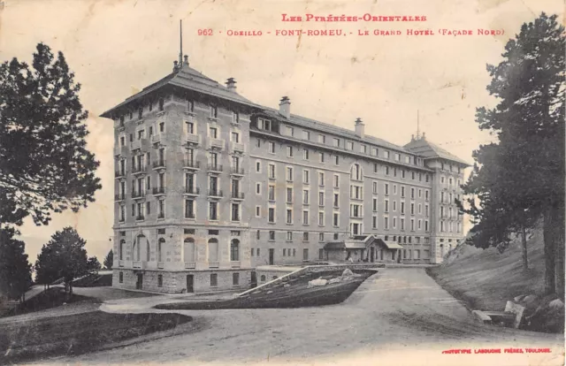 Cpa 66 Font Romeu Le Grand Hotel Facade Nord