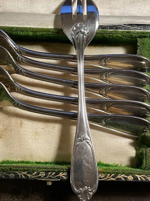 12 fourchettes à crustacés en métal argenté modèle Marly