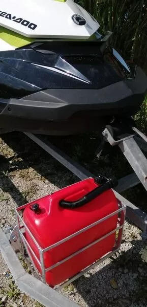 20l Benzinkanister + Halterung fürJetski Motorboot Schlauchboot Trailer Anhänger