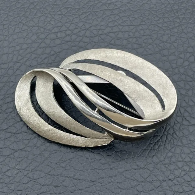 Vintage Swirl Brushed Polished Silver Tone Brooch Pin 3D Open Work Swish