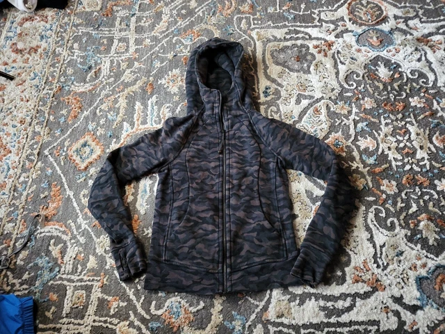 Lululemon  Fatigue Athletic Jacket Womens 2  Camo