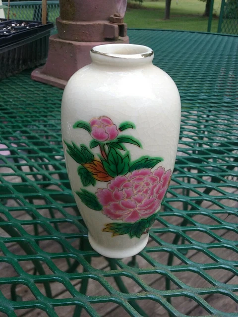 Vintage HOMCO Pink Flower Porcelain Bud Vase w/ 22 Kt. Gold Trim Japan 4" tall