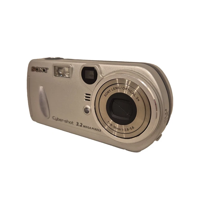 SONY CYBERSHOT DSCP72 Digital Camera 3.2MP Powers On Lens Won't
