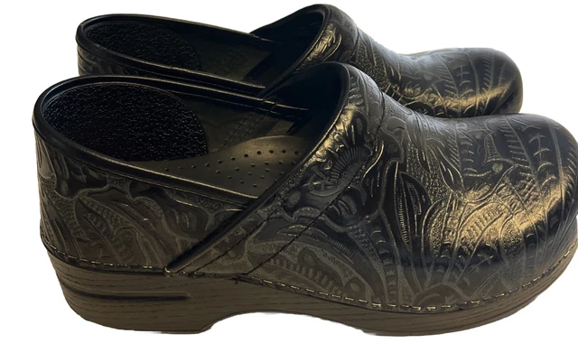 Dansko Womens Clogs Size 8 Tooled Black Leather Slip On Shoes-New No Box