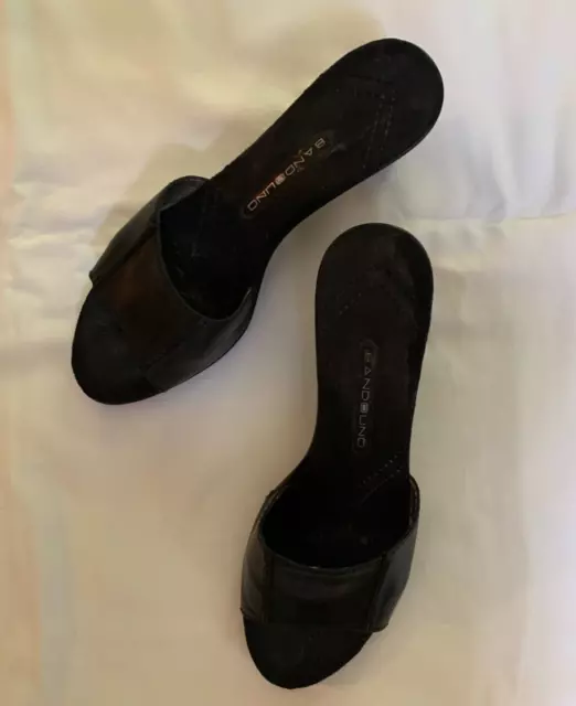 Bandolino Shoes Leather Sandal Size 8 1/2 Black wedge like Heel 2 3/4"