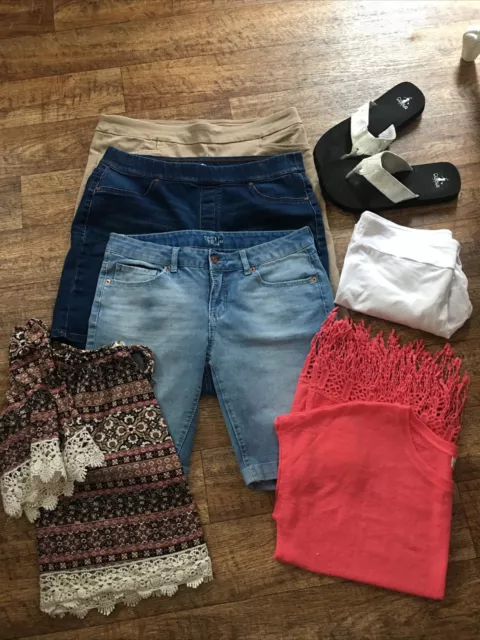 Super Summer Bundle (Lot Of 7) 3 Shorts Size 12, 2 Tops L, Flipflops L