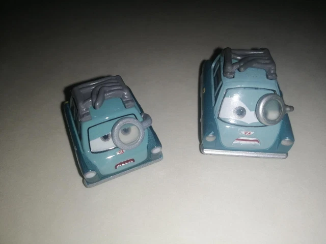 lot de  voitures cars disney pixar metal  1 mini racers etat neuf 1 standard