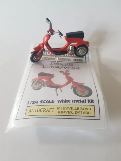 Lambretta LUI / VEGA /LUNA scooter metal model kit approximately 1/24 scale