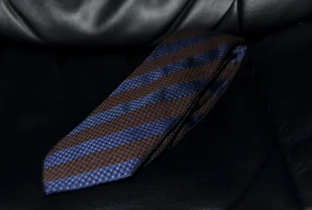 Suitsupply Corbata de cuello de vestir de lana de seda a rayas para hombre