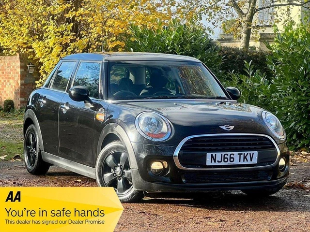 2016 MINI HATCH COOPER 1.5 COOPER 5dr AUTO 134 BHP EURO 6 Hatchback Petrol Autom