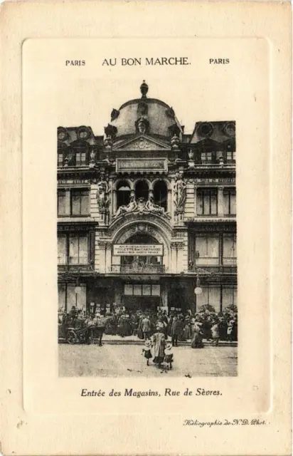 CPA AK PARIS 7th Au Bon Marché Entrance des Magasins Rue de Sevres (607191)