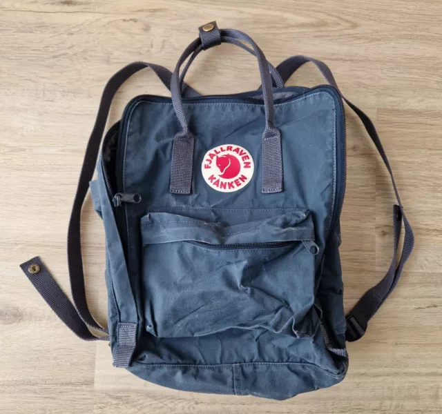 Fjällräven Kanken Rucksack Daypack Navy mit Sitzkissen