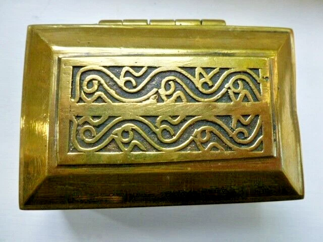 Heavy antique Malay Malaysian Ceylon India Burmese brass betel tobacco box No 2