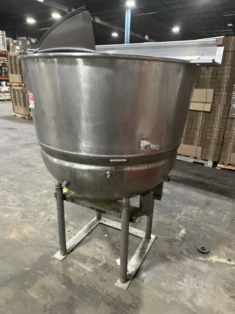 200 Gallon Stainless Steel Mixing Tank w/ Motor Mount Sanitary Bottom Discharge