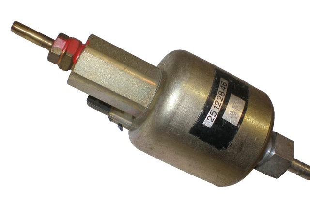 2 X Kraftstoffpumpe Eberspächer 22 4517 08 Benzin/Diesel