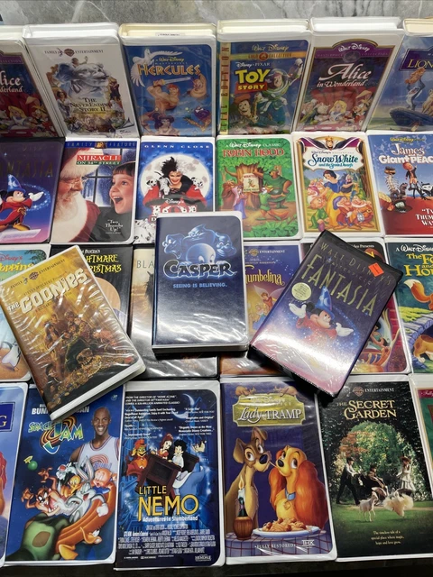 Film V6 CLIPS and more-　VHS Lot of 39 VHS Tapes - Feature Films For Families - Vintage