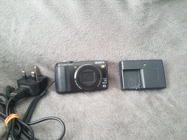 Sony Cyber-shot DSC-HX20V 18.2MP GPS Digital Camera - Black. Zoom not working