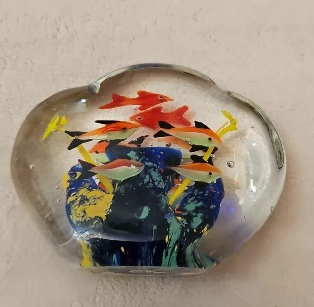 Large vintage Murano Art Glass fish aquarium paperweight / sculpture with 9 Fish