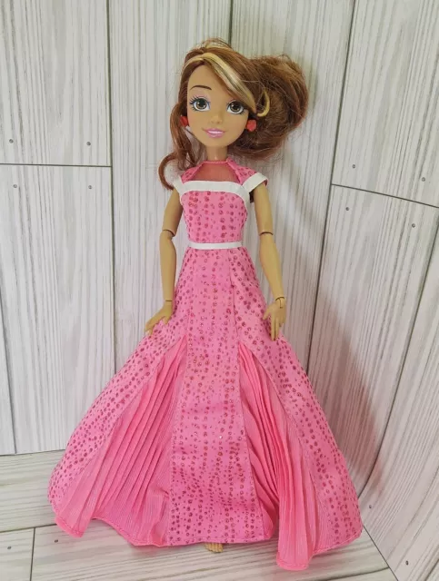 Audrey Auradon Disney Descendants Prep Coronation Doll Daughter of Aurora Hasbro